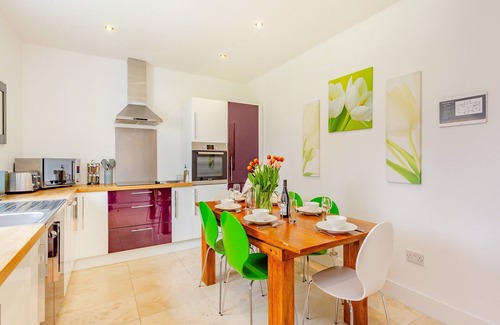 Kirkhill Cabaña | This six-bedroomed manor has truly fantastic bedrooms.