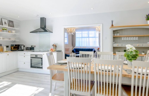 Rye Cabaña | 6 bedroom accommodation in Rye