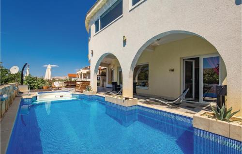 Pag Casa | 6 Bedroom Gorgeous Home In Pag