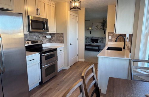 Sweetwater Casa | 6 bedroom sleeps 22, Hot tub, and gorgeous view of Bear Lake, lots of amenities
