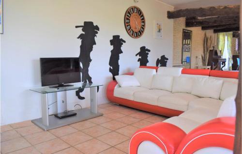Janville Casa | 6 Bedroom Stunning Home In Janville