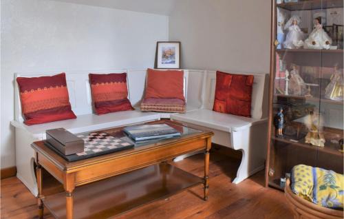 Janville Casa | 6 Bedroom Stunning Home In Janville