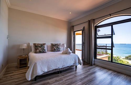 Selection Beach Casa | 6 Bedroom Tuscan Styled Home in Umdloti Beach