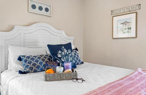 Indian Rocks Beach Casa | 6 Bedrooms 4 Bath with sand and heated pool