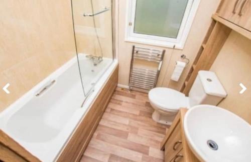 Exmouth Apartamento | 6 Berth 3 Bedroom Large Lodge, Decking, Private Parking, 2 Bathrooms inc Bath
