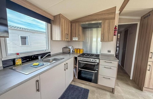 Louth Casa | 6 berth caravan with decking at Sunnydale Holiday Park ref 35243KG
