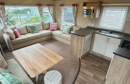 Burnham-on-Sea Casa | 6 Berth caravan with direct beach access