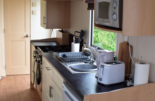 Bude Casa | 6 literas Caravana estática, 2 dormitorios en un hermoso sitio en Bude, North Cornwall.