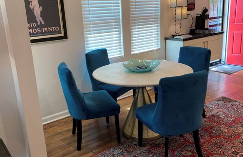 Central Oklahoma City Casa | 6 blocks from Health Science Center in Oklahoma City with WiFI, Central heat/air