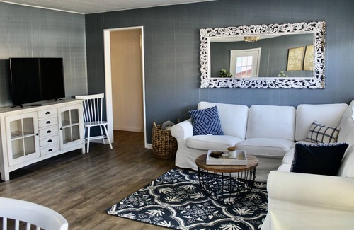 Townsite Cabaña | 6 Blocks to the Beach, 10 min walk downtown, beaches, and more!
