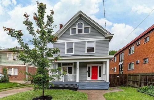 Norwood Casa | 6 BR Home Just Minutes From Downtown Cincinnati