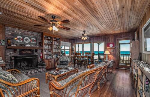 Pawleys Island Casa | 6 BR Oceanfront House with Creek Dock