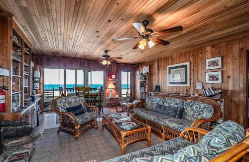 Pawleys Island Casa | 6 BR Oceanfront House with Creek Dock