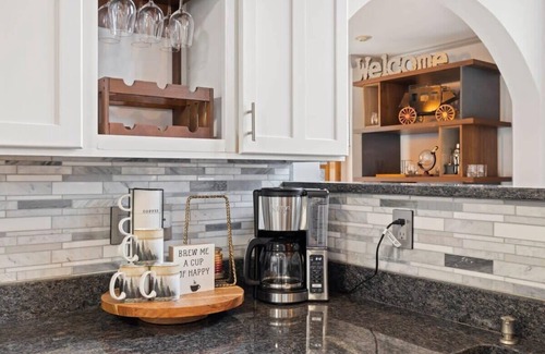 Fairview Casa | 6 Br Sleeps 16 - Game Room - Hot Tub - Firepit