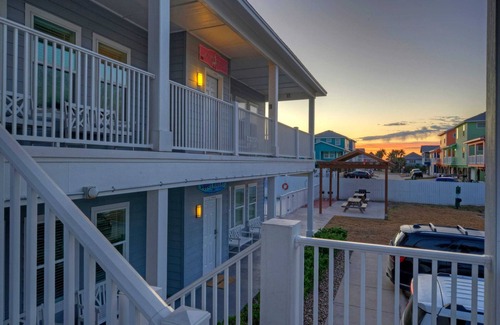 Port Aransas Cabaña | 6 Condos in Costa Bahia Sleeps 40 + Prime Location, Golf Cart Zone