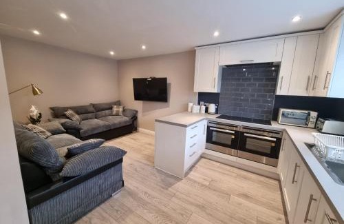 Huddersfield Apartamento | 6 Dbl Bed, Central Huddersfield house inc parking