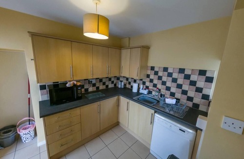 Newton Apartamento | 6 Guests-Free Public Parking-5 Min to Beach
