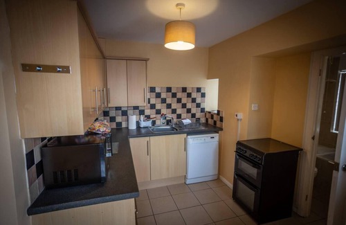 Newton Apartamento | 6 Guests-Free Public Parking-5 Min to Beach