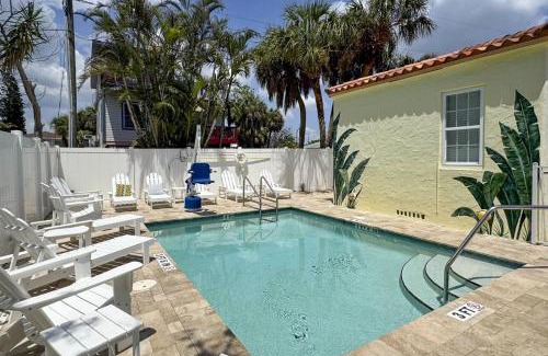 Madeira Beach Casa | 6 - Island Paradise Cottages - Gulf Mist