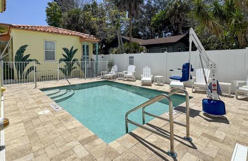 Madeira Beach Casa | 6 - Island Paradise Cottages - Gulf Mist