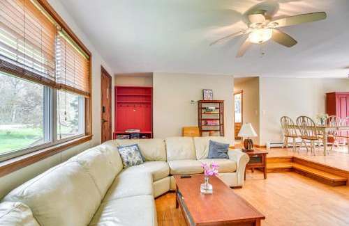 Adamsville Casa | 6 Mi to Beach Family Home in Little Compton!