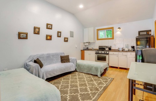 Mongaup Valley Cabina | 6 Mi to Bethel Woods: Cabin w/ Pool Access