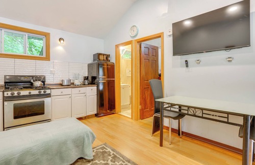 Mongaup Valley Cabina | 6 Mi to Bethel Woods: Cabin w/ Pool Access