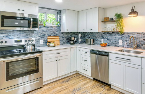 Riverside Apartamento | 6 Mi to CPKC Stadium: Convenient Kansas City Apt