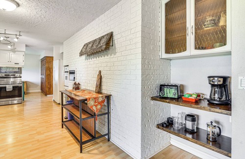 Hazel Dell Casa | 6 Mi to Downtown Vancouver: Peaceful Home w/ Deck