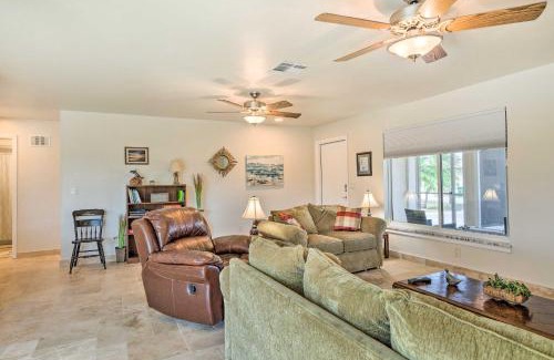 Fort Myers Casa | 6 Mi to Dtwn Cape Coral Home with Spacious Lanai!