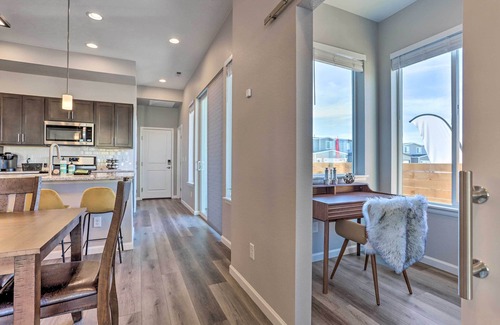 Dupont Casa | 6 Mi to Dtwn Denver: Townhome w/ Patio!