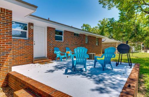Northeast Pensacola Casa | 6 Mi to Dtwn Pensacola Family-Friendly Gem!