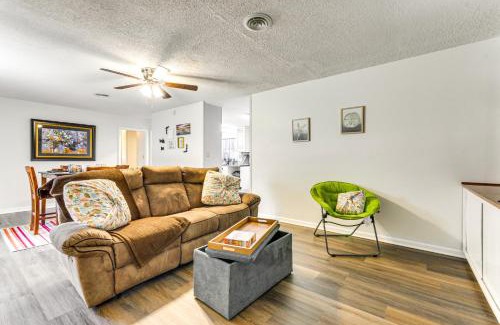 Northeast Pensacola Casa | 6 Mi to Dtwn Pensacola Family-Friendly Gem!