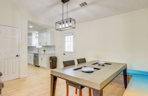 Jonesboro Casa | 6 Mi to Fun Spot America: Family Home w/ Workspace