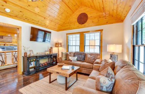 Clarkesville Casa | 6 Mi to Helen Mtn-View Retreat with Hot Tub!