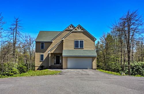 Pocono Pines Casa | 6 Mi to Kalahari Pocono Pines Golf Course Home!