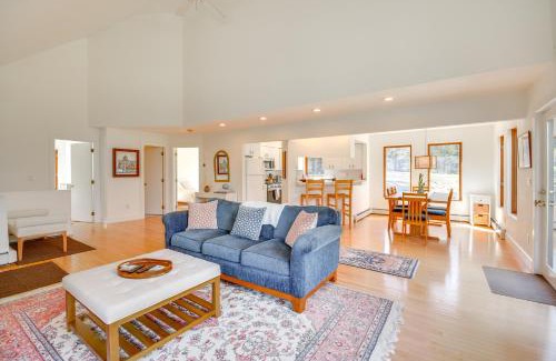 Morrisville Casa | 6 Mi to Lake and State Park Hideaway in Elmore!