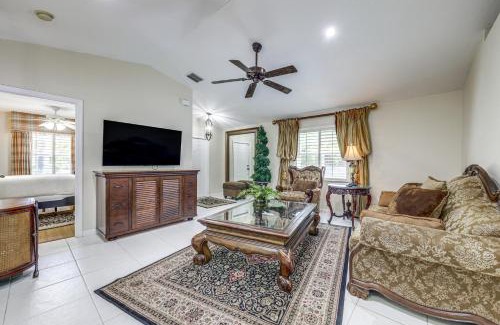 Lake Worth Casa | 6 Mi to Lake Worth Beach Park Home with Fenced Yard