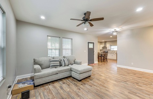 Wilson Casa | 6 Mi to Lake Wilson: Group-Friendly Getaway!