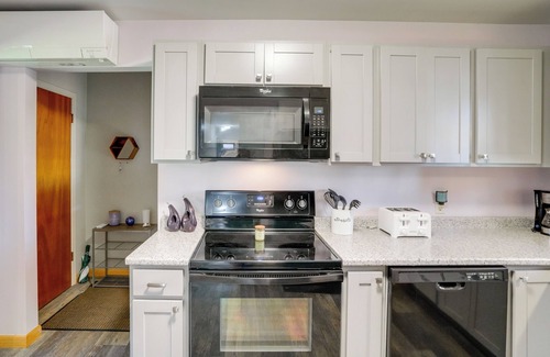 Pittsfield Casa | 6 Mi to Skiing: Pet-Friendly Home in Pittsfield!