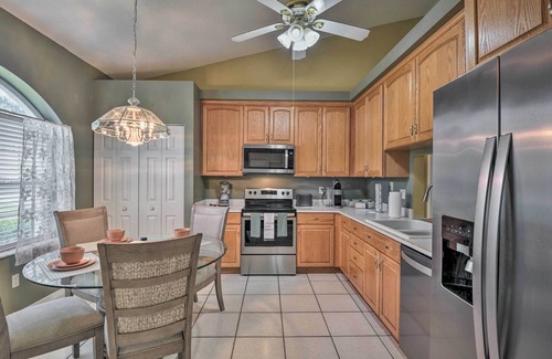 Indian Trails Casa | 6 Mi to Waterfront Park: Getaway w/ Fire Pit!
