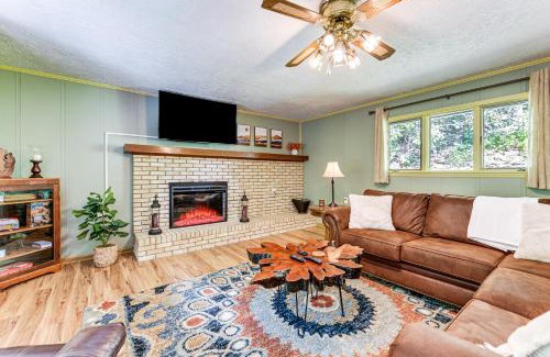 Maggie Valley Casa | 6 Mi to Waterrock Knob Serenity Cottage
