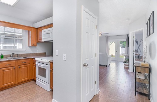 Gulf Breeze Casa | 6 miles from Navarre Bridge, Quiet Community w/ Pier Access