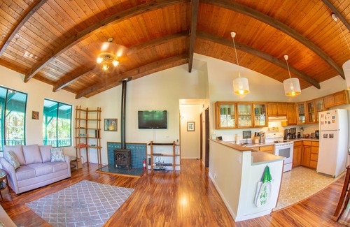 Volcano Casa | $ 105 por noche! 6 minutos del parque, Hale Hubner - Fern Cottage