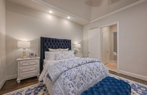Riverside Terrace Casa | 6 mins from TX Medical Center 6 beds Sleeps 8