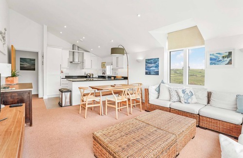 Burgh Island Cabaña | 6 OCEAN'S EDGE, family friendly, with pool in Thurlestone