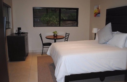 Woodmead Cama Y Desayuno | 6 on Morris Guest Lodge