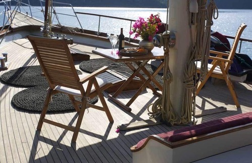 Faralya Alquiler De Eote | Alquiler de Goleta de lujo con capacidad para 6 personas en Göcek, Fethiye | www. Yachttogo. com