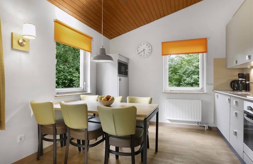 Stadtkyll Casa | 6-person bungalow in the holiday park Landal Wirfttal
