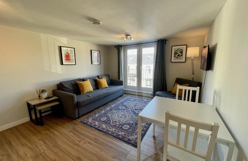Riverside Apartamento | **6 Person City Centre Apartment**